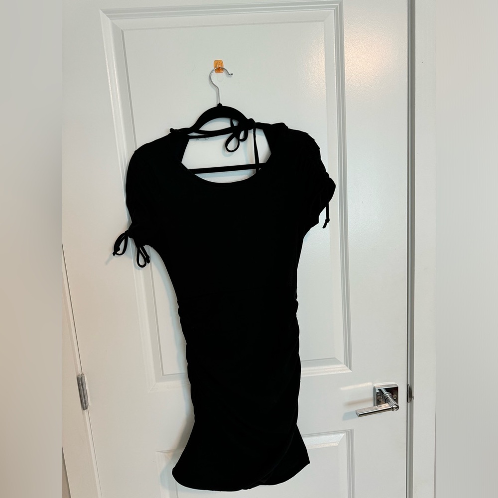 LITTLE BLACK DRESS WITH OPEN BACK